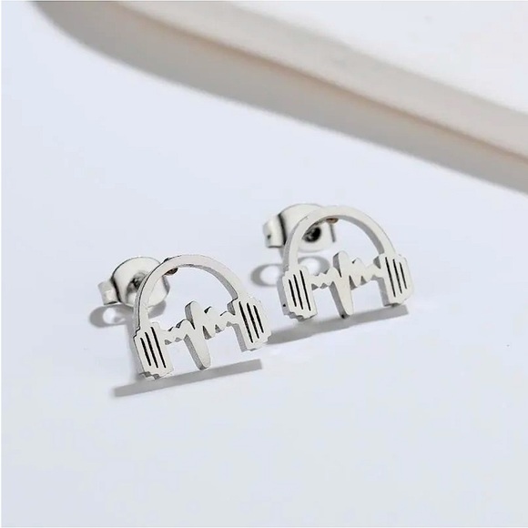 NWT titanium steel stud earrings - Picture 3 of 6